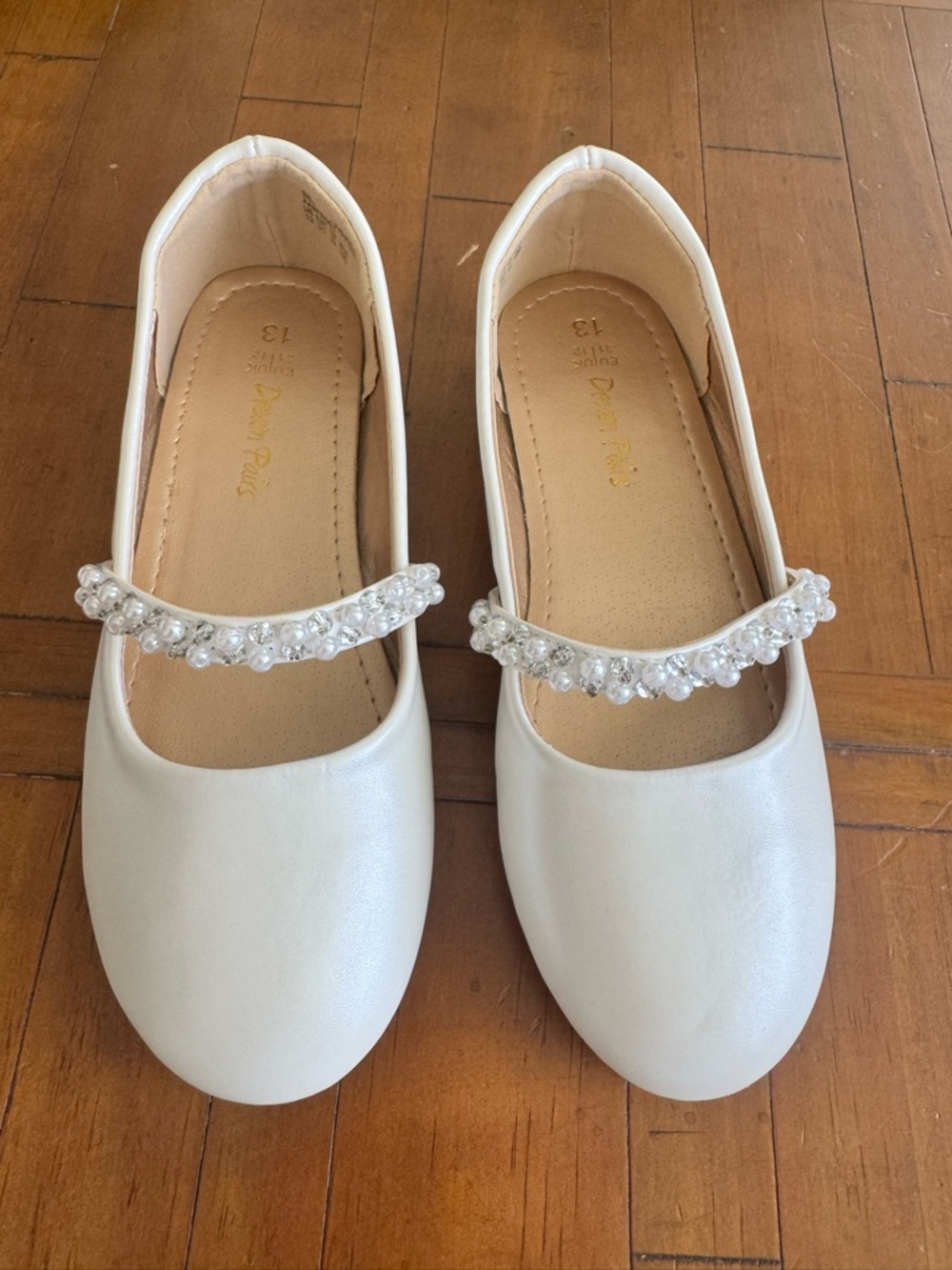 Dream Pairs Girls Pearl-Embellished Cream Mary Jane Dress Shoes